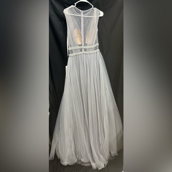 Mac Duggal 20188 NWT ILLUSIONS PLUNGE NECK A-LINE PLATINUM GOWN DRESS - Picture 5 of 7